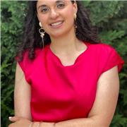 Laureata in Traduzione Specialistica offre lezioni per scuole medie, superiori e università nonché preparazione esami Trinity